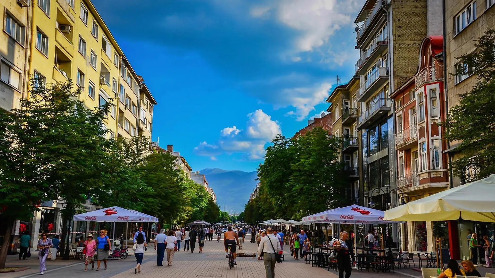 2 Designer Apartments Seconds Away From Тhe Main Street, Free Parking Sofia